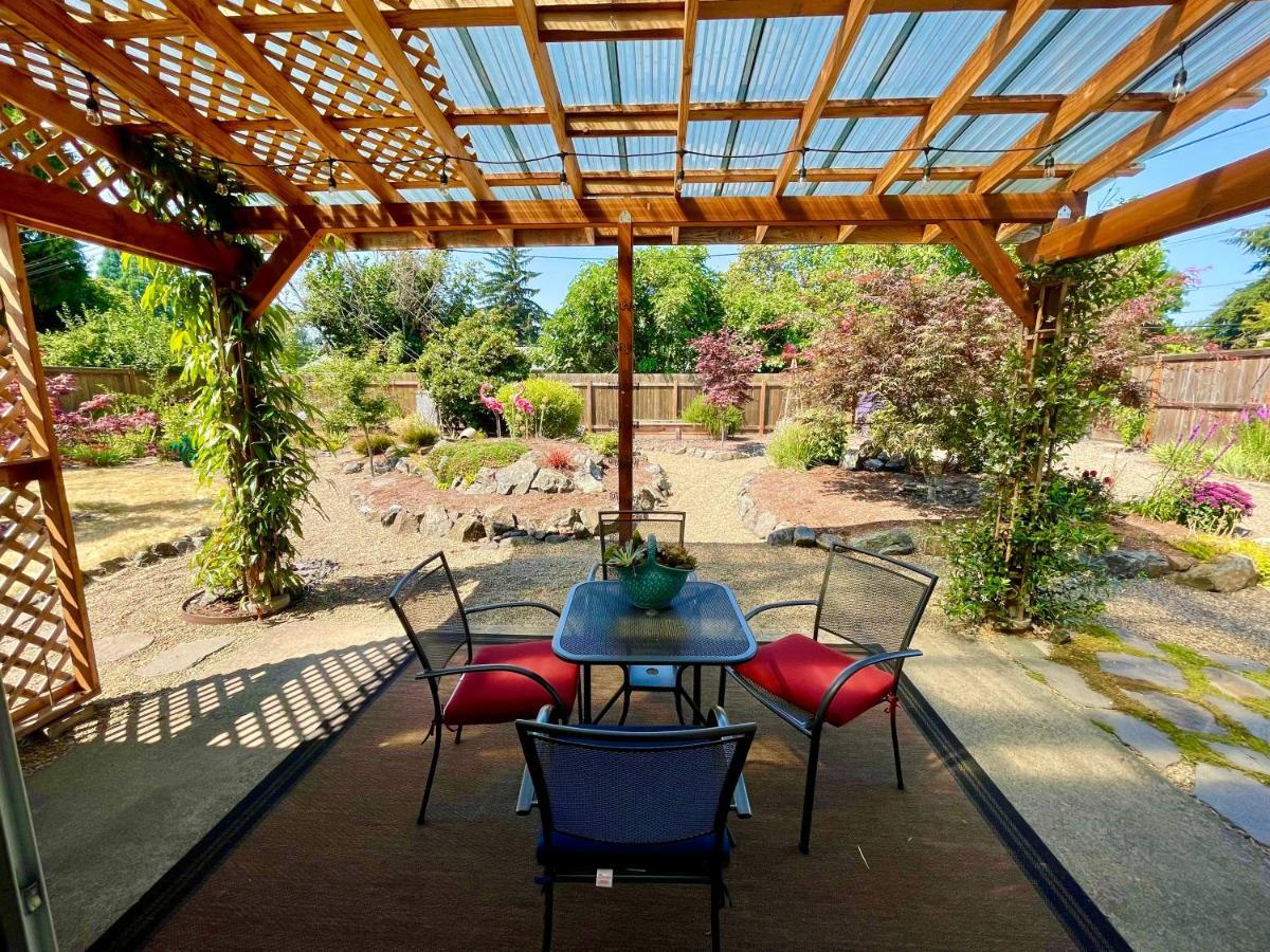 Villa Colorful 50'S Ranch In The Heart Of Eugene Extérieur photo