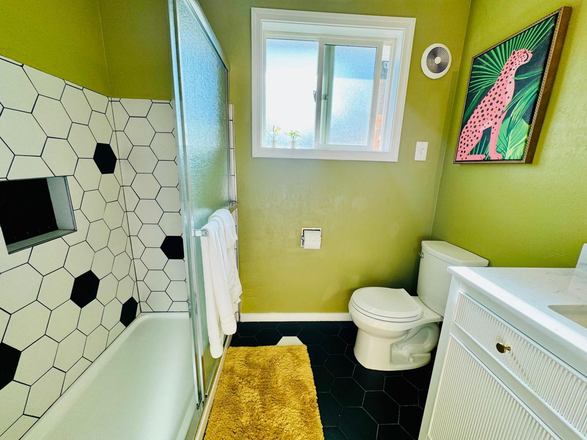 Villa Colorful 50'S Ranch In The Heart Of Eugene Extérieur photo